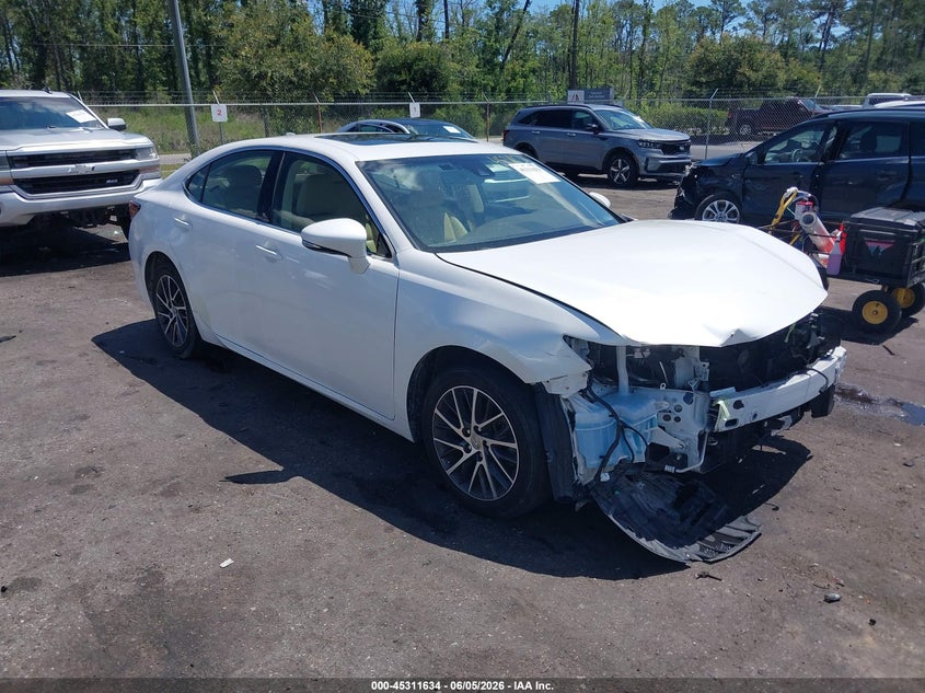 2016 Lexus ES VIN JTHBK1GG2G2238294 IAAI salvage auction — FRONT END, Salvage Title, sold $3,900 on 2026-07-14 (photo 1)