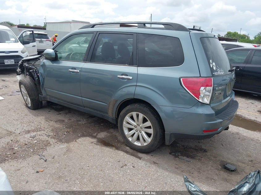 2013 Subaru Forester VIN JF2SHADC8DG401631 IAAI salvage auction — LEFT FRONT, Salvage Title, sold $900 on 2026-07-22 (photo 3)