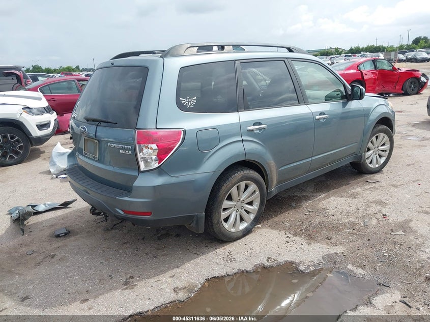 2013 Subaru Forester VIN JF2SHADC8DG401631 IAAI salvage auction — LEFT FRONT, Salvage Title, sold $900 on 2026-07-22 (photo 4)