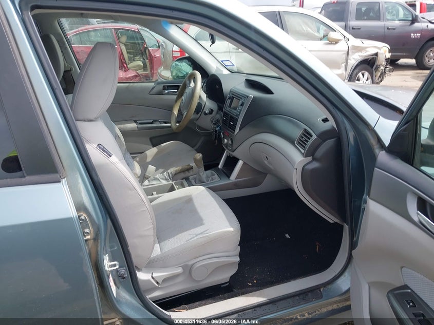 2013 Subaru Forester VIN JF2SHADC8DG401631 IAAI salvage auction — LEFT FRONT, Salvage Title, sold $900 on 2026-07-22 (photo 5)