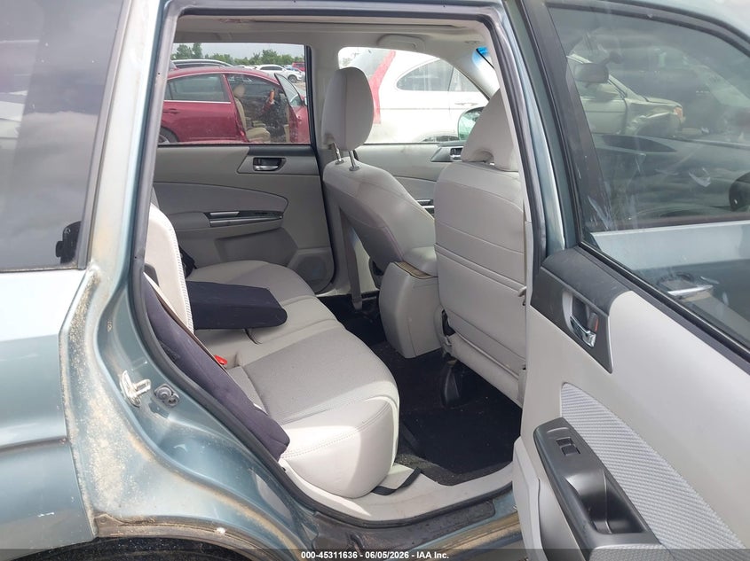 2013 Subaru Forester VIN JF2SHADC8DG401631 IAAI salvage auction — LEFT FRONT, Salvage Title, sold $900 on 2026-07-22 (photo 8)