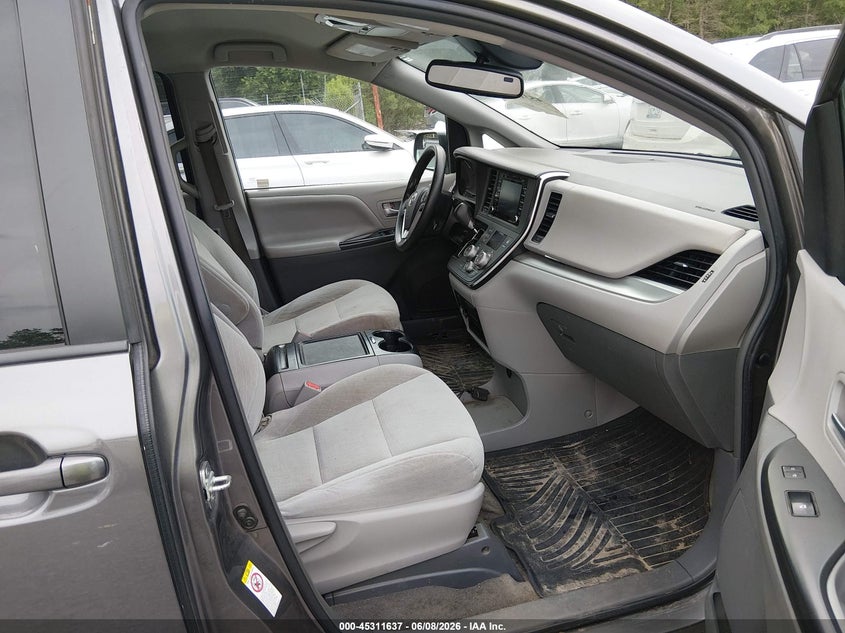 2018 Toyota Sienna VIN 5TDKZ3DC0JS941855 IAAI salvage auction — FRONT END, Salvage Title, sold $3,550 on 2026-07-14 (photo 5)