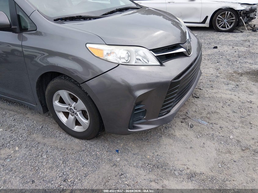 2018 Toyota Sienna VIN 5TDKZ3DC0JS941855 IAAI salvage auction — FRONT END, Salvage Title, sold $3,550 on 2026-07-14 (photo 6)