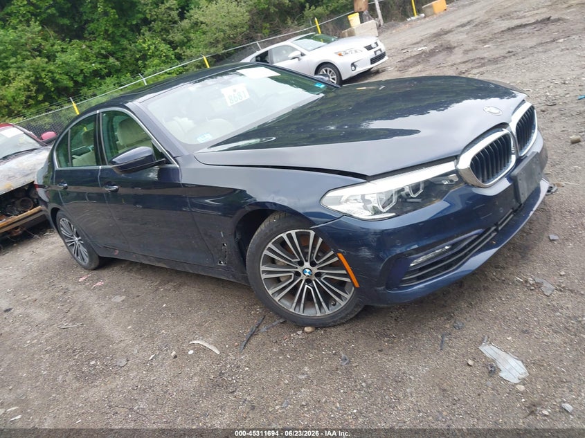 2018 BMW 5er VIN WBAJB1C55JB085206 IAAI salvage auction — RIGHT FRONT, Salvage (Massachusetts), sold $10,650 on 2026-07-28 (photo 1)