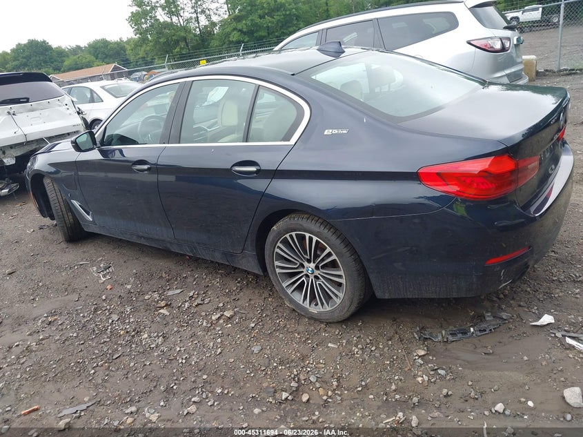 2018 BMW 5er VIN WBAJB1C55JB085206 IAAI salvage auction — RIGHT FRONT, Salvage (Massachusetts), sold $9,800 on 2026-07-22 (photo 3)