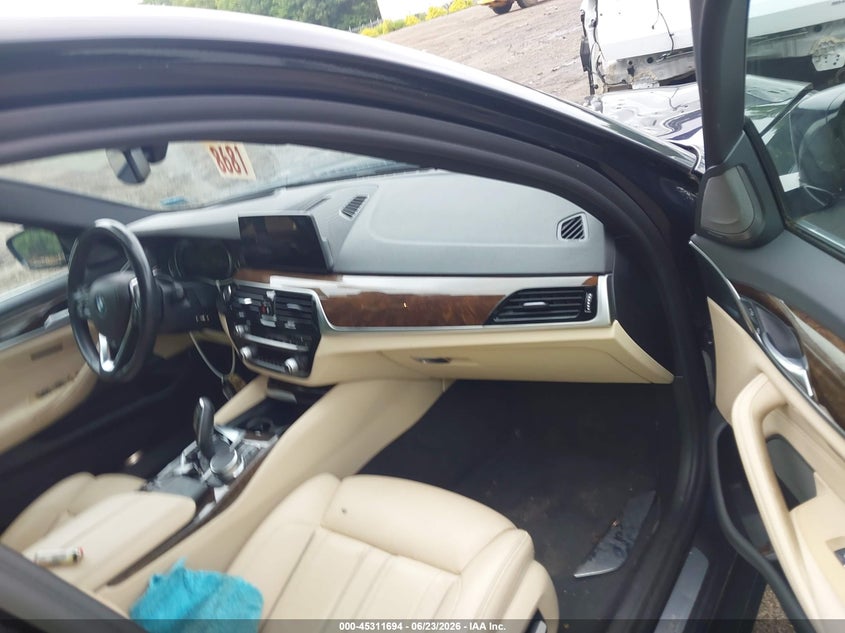 2018 BMW 5er VIN WBAJB1C55JB085206 IAAI salvage auction — RIGHT FRONT, Salvage (Massachusetts), sold $10,650 on 2026-07-28 (photo 5)