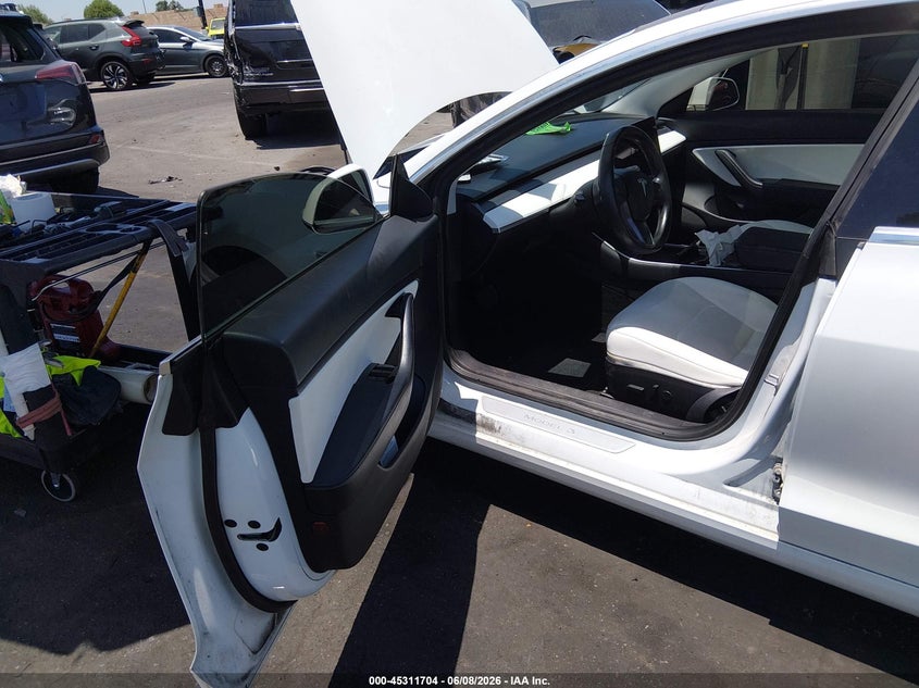 2018 Tesla Model 3 VIN 5YJ3E1EA6JF168556 IAAI salvage auction — REAR END, Salvage Certificate (California), sold $4,150 on 2026-07-24 (photo 5)