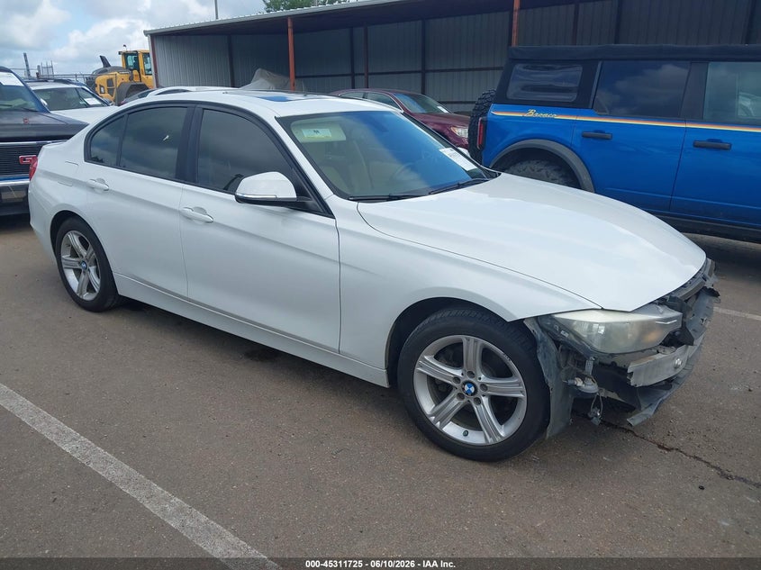 2015 BMW 3er VIN WBA3A5G5XFNS91558 IAAI salvage auction — FRONT END, Salvage (Mississippi), sold $950 on 2026-07-11 (photo 1)