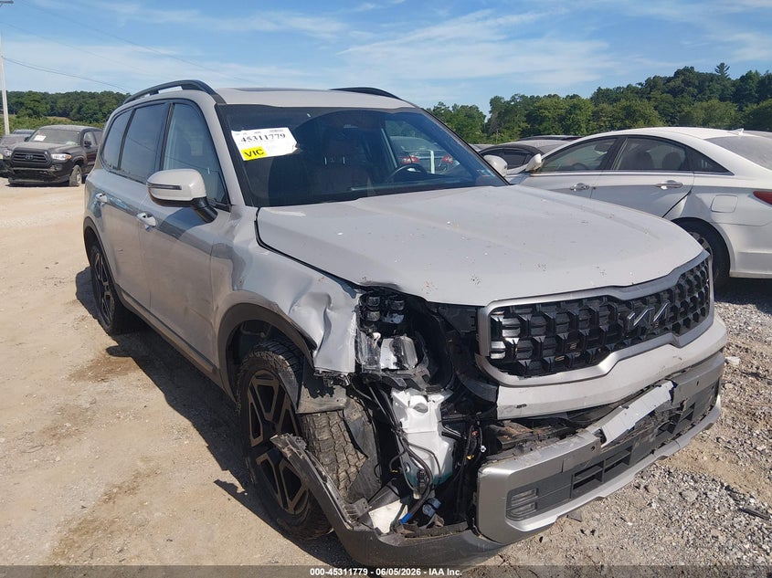 2023 Kia Telluride VIN 5XYP5DGC2PG375450 IAAI salvage auction — RIGHT FRONT, Salvage Title, sold $9,050 on 2026-07-22 (photo 6)