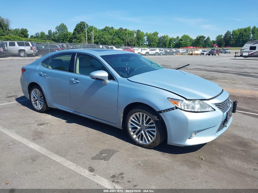 2013 Lexus ES VIN JTHBK1GG7D2038622 IAAI salvage auction — LEFT FRONT, Salvage Title, sold $2,625 on 2026-07-09 (photo 1)