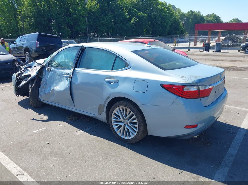 2013 Lexus ES VIN JTHBK1GG7D2038622 IAAI salvage auction — LEFT FRONT, Salvage Title, sold $2,625 on 2026-07-09 (photo 3)