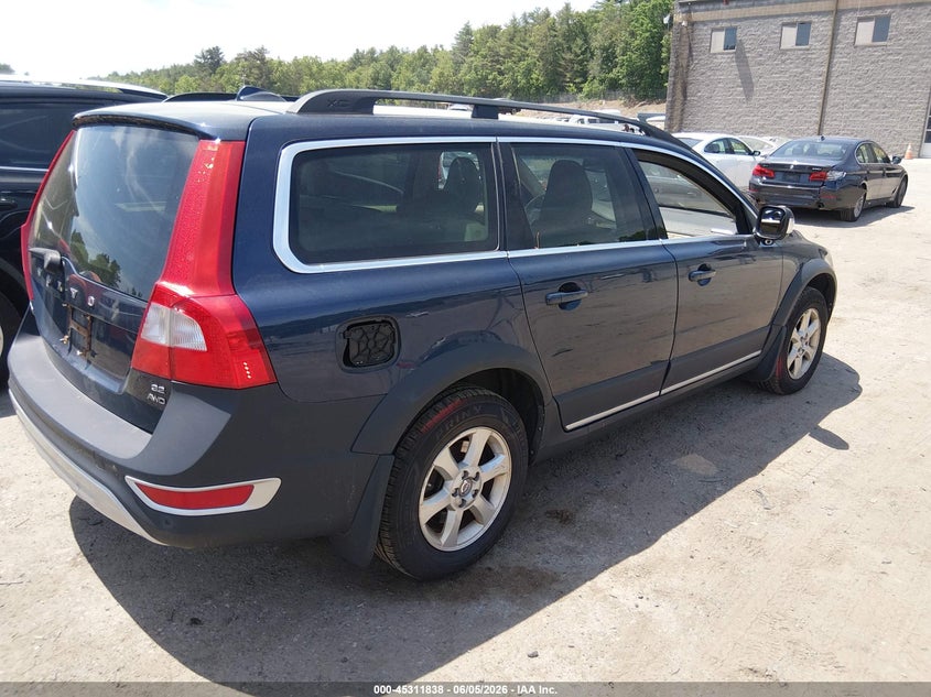 2010 Volvo Xc70 VIN YV4960BZ5A1078428 IAAI salvage auction — FRONT END, Salvage (Massachusetts), sold $425 on 2026-07-24 (photo 4)
