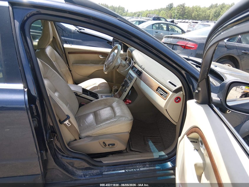 2010 Volvo Xc70 VIN YV4960BZ5A1078428 IAAI salvage auction — FRONT END, Salvage (Massachusetts), sold $425 on 2026-07-24 (photo 5)