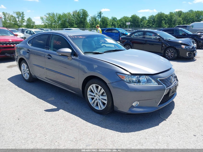 2013 Lexus ES VIN JTHBK1GG1D2068084 IAAI salvage auction — FRONT & REAR, Salvage Title, sold $4,325 on 2026-07-28 (photo 1)