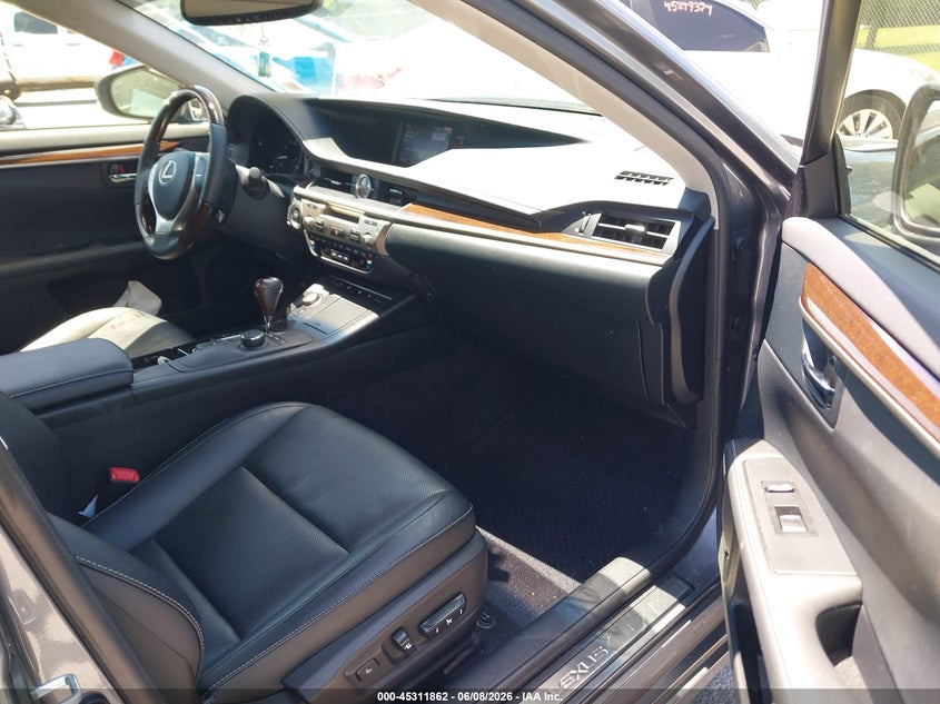 2013 Lexus ES VIN JTHBK1GG1D2068084 IAAI salvage auction — FRONT & REAR, Salvage Title, sold $4,325 on 2026-07-28 (photo 5)