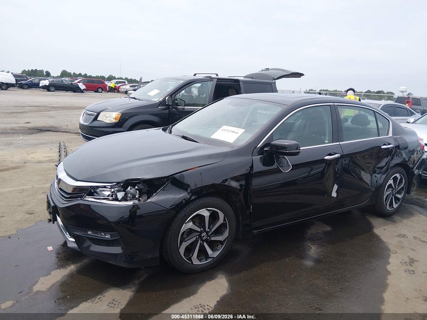 2017 Honda Accord VIN 1HGCR3F84HA000625 IAAI salvage auction — SIDE, Salvage Title, sold $3,500 on 2026-07-22 (photo 2)