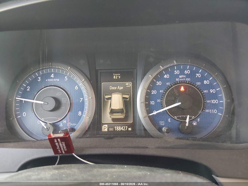2017 Toyota Sienna VIN 5TDDZ3DC9HS166071 IAAI salvage auction — FRONT END, Salvage (New Mexico), sold $3,000 on 2026-07-29 (photo 7)