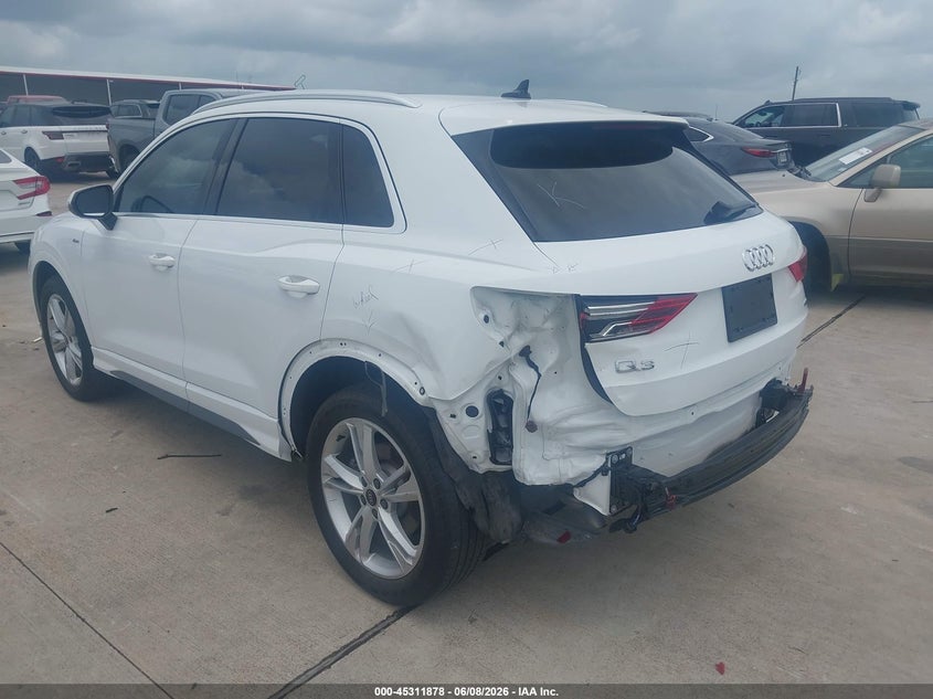 2024 Audi Q3 VIN WA1DECF31R1037050 IAAI salvage auction — REAR END, Salvage Title, sold $15,000 on 2026-07-24 (photo 3)