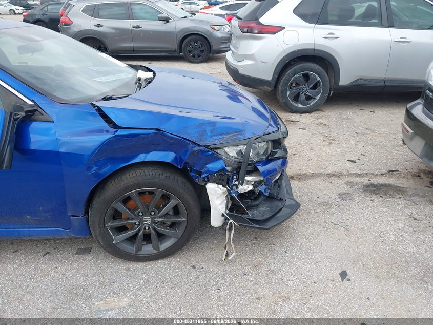 2020 Honda Civic VIN SHHFK7H68LU210582 IAAI salvage auction — RIGHT FRONT, Salvage Title, sold $5,050 on 2026-07-15 (photo 6)