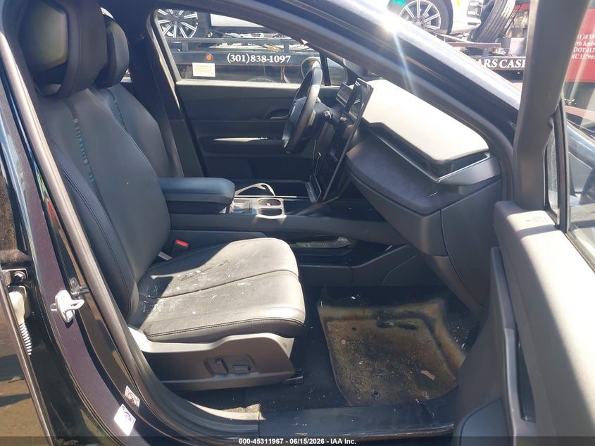 2023 Fisker Inc. Ocean VIN VCF1EBU24PG008066 IAAI salvage auction — RIGHT SIDE, Salvage Title, sold $8,175 on 2026-08-26 (photo 5)