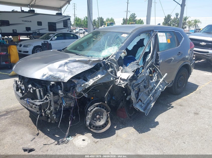2018 Nissan Rogue VIN KNMAT2MT5JP517976 IAAI salvage auction — SIDE, Salvage Title, sold $350 on 2026-07-18 (photo 2)