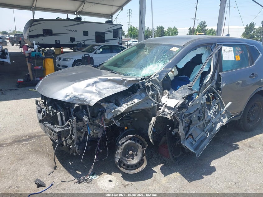 2018 Nissan Rogue VIN KNMAT2MT5JP517976 IAAI salvage auction — SIDE, Salvage Title, sold $350 on 2026-07-18 (photo 6)