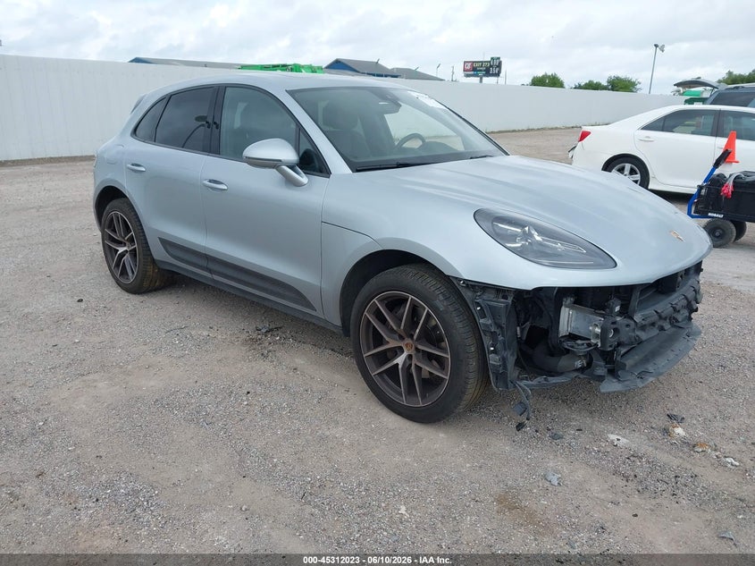 2024 Porsche Macan VIN WP1AA2A57RLB07340 IAAI salvage auction — RIGHT SIDE, Salvage Title, sold $22,750 on 2026-08-03 (photo 1)