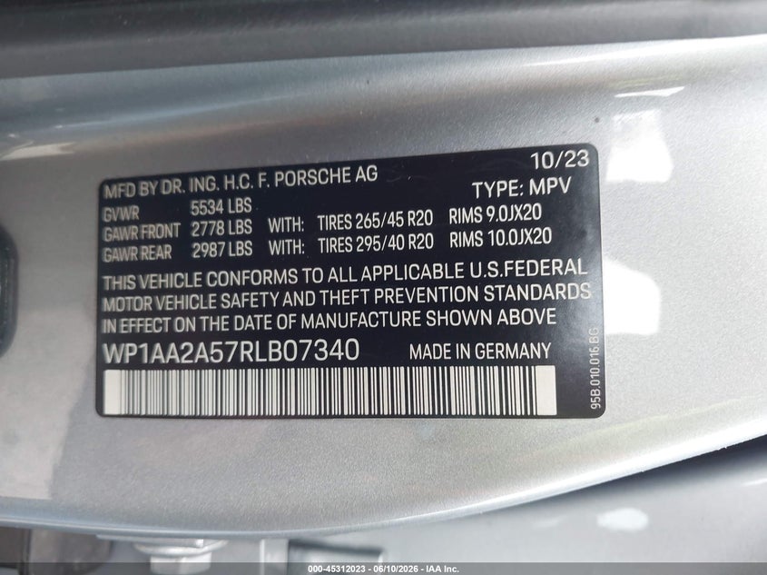 2024 Porsche Macan VIN WP1AA2A57RLB07340 IAAI salvage auction — RIGHT SIDE, Salvage Title, sold $22,750 on 2026-08-03 (photo 9)