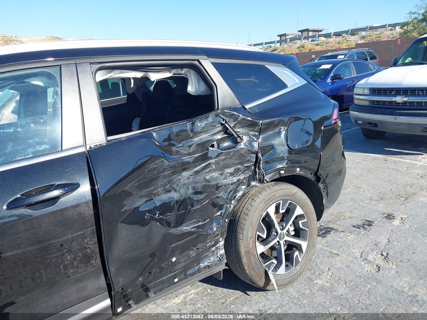 2025 Kia Sportage VIN KNDPVCDG9S7245866 IAAI salvage auction — LEFT SIDE, Salvage Title, sold $7,900 on 2026-07-29 (photo 6)