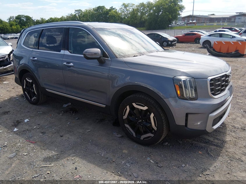 2023 Kia Telluride VIN 5XYP6DGC1PG371225 IAAI salvage auction — REAR END, Salvage Title, sold $10,200 on 2026-07-09 (photo 1)