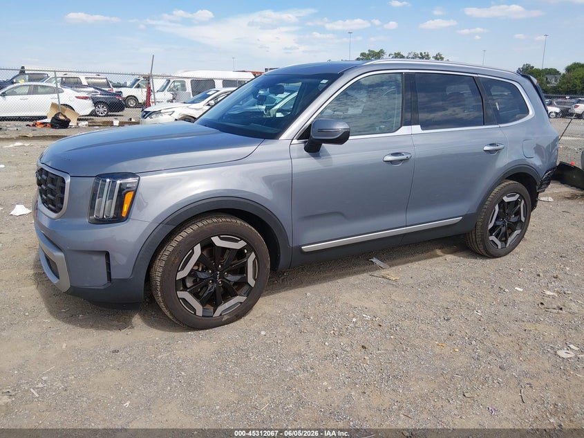 2023 Kia Telluride VIN 5XYP6DGC1PG371225 IAAI salvage auction — REAR END, Salvage Title, sold $10,200 on 2026-07-09 (photo 2)
