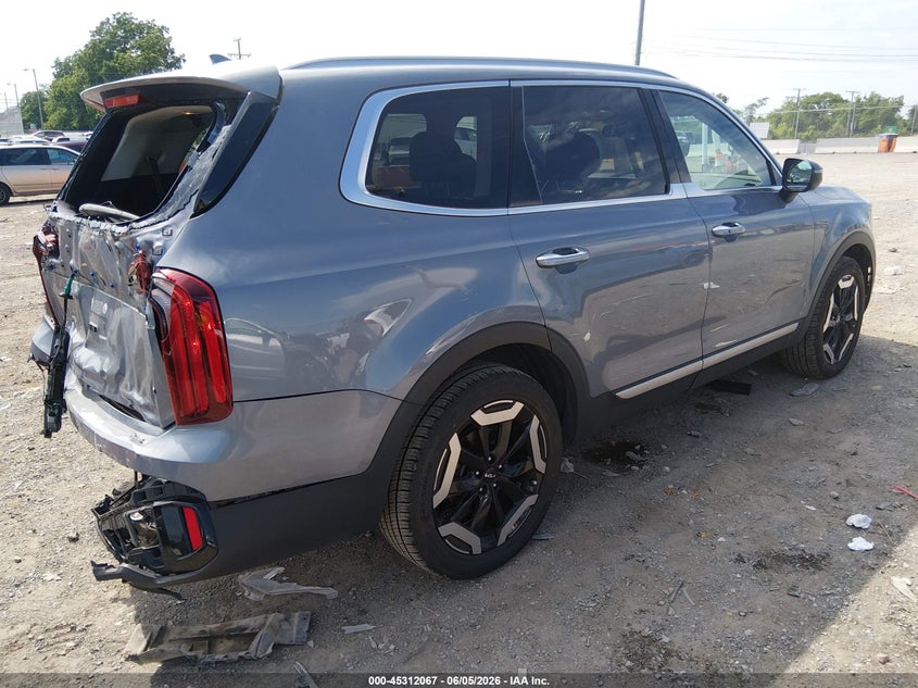 2023 Kia Telluride VIN 5XYP6DGC1PG371225 IAAI salvage auction — REAR END, Salvage Title, sold $10,200 on 2026-07-09 (photo 4)