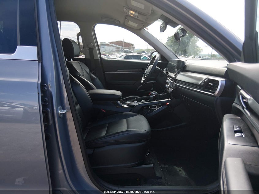 2023 Kia Telluride VIN 5XYP6DGC1PG371225 IAAI salvage auction — REAR END, Salvage Title, sold $10,200 on 2026-07-09 (photo 5)
