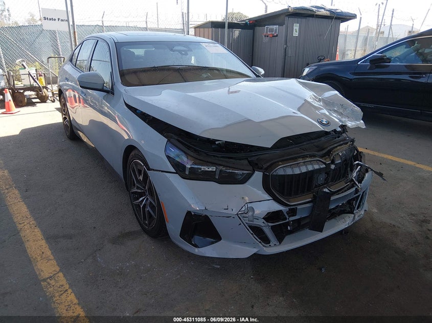 2024 BMW I5 VIN WBY33FK03RCR43725 IAAI salvage auction — LEFT FRONT, Salvage Title, sold $17,300 on 2026-07-29 (photo 1)