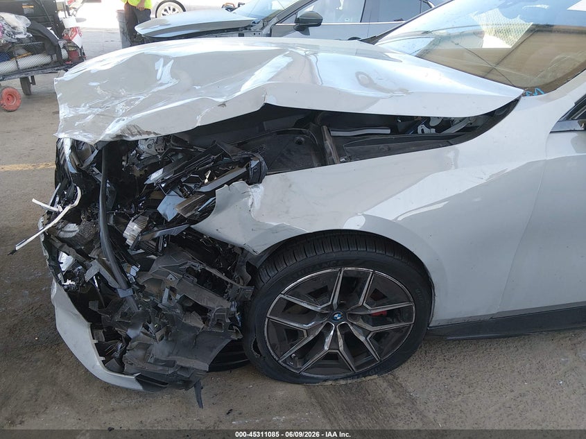 2024 BMW I5 VIN WBY33FK03RCR43725 IAAI salvage auction — LEFT FRONT, Salvage Title, sold $17,300 on 2026-07-29 (photo 6)