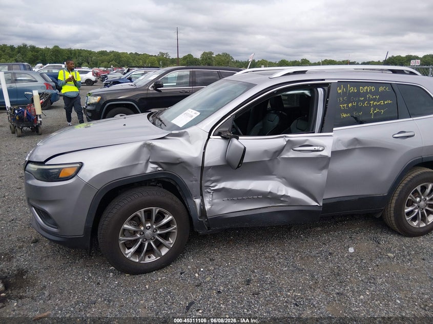 2019 Jeep Cherokee VIN 1C4PJMLX7KD343640 IAAI salvage auction — LEFT SIDE, Salvage Title, sold $2,950 on 2026-07-17 (photo 6)