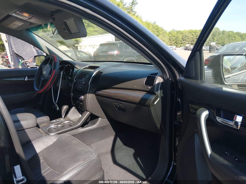 2013 Kia Sorento VIN 5XYKU3A68DG410126 IAAI salvage auction — LEFT & RIGHT, Salvage Title, sold $1,225 on 2026-07-14 (photo 5)