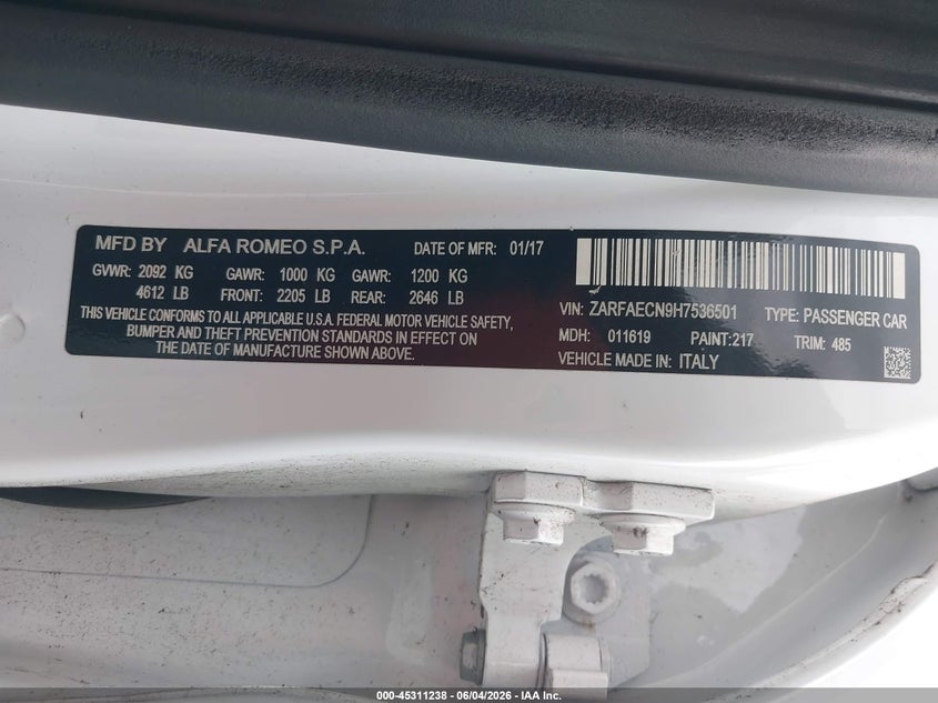 2017 Alfa romeo Giulia VIN ZARFAECN9H7536501 IAAI salvage auction — NORMAL WEAR, Clear (Florida), sold $2,600 on 2026-07-16 (photo 9)