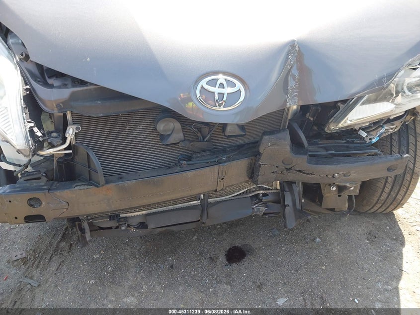 2016 Toyota Sienna VIN 5TDDK3DC4GS136365 IAAI salvage auction — FRONT END, Salvage Title, sold $1,050 on 2026-07-10 (photo 6)