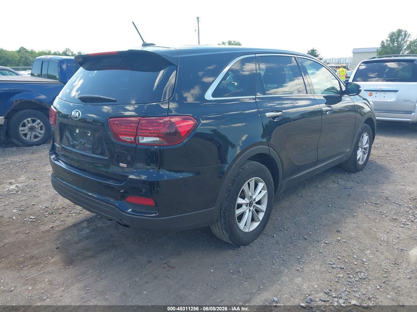 2019 Kia Sorento VIN 5XYPGDA31KG570466 IAAI salvage auction — THEFT, Salvage Title, sold $4,450 on 2026-07-14 (photo 4)