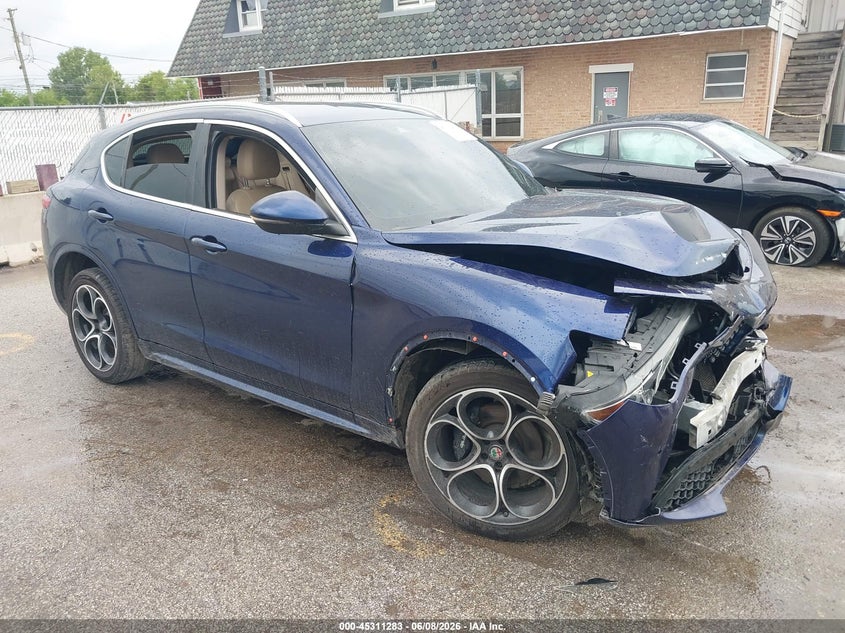 2020 Alfa romeo Stelvio VIN ZASPAKBN7L7C77456 IAAI salvage auction — FRONT END, Salvage (Illinois), sold $1,525 on 2026-08-20 (photo 1)