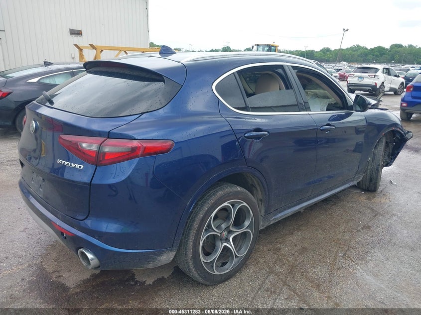 2020 Alfa romeo Stelvio VIN ZASPAKBN7L7C77456 IAAI salvage auction — FRONT END, Salvage (Illinois), sold $1,525 on 2026-08-20 (photo 4)