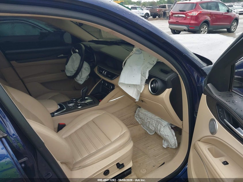 2020 Alfa romeo Stelvio VIN ZASPAKBN7L7C77456 IAAI salvage auction — FRONT END, Salvage (Illinois), sold $1,525 on 2026-08-20 (photo 5)