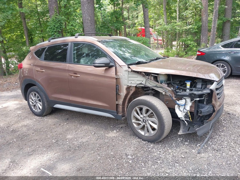 2017 Hyundai Tucson VIN KM8J33A40HU399670 IAAI salvage auction — RIGHT FRONT, Salvage Title, sold $2,800 on 2026-07-07 (photo 1)