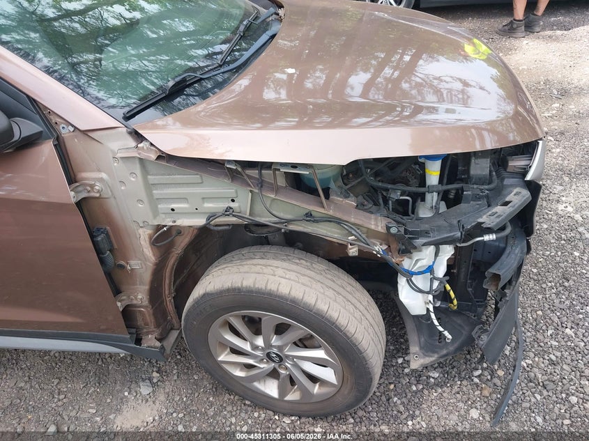2017 Hyundai Tucson VIN KM8J33A40HU399670 IAAI salvage auction — RIGHT FRONT, Salvage Title, sold $2,800 on 2026-07-07 (photo 6)