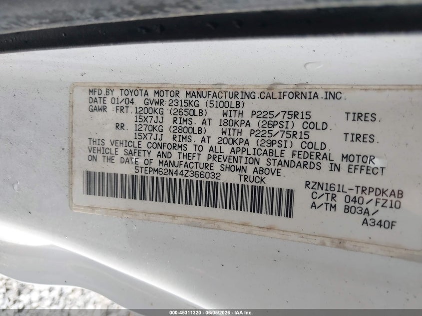 2004 Toyota Tacoma VIN 5TEPM62N44Z366032 IAAI salvage auction — RIGHT SIDE, Salvage (North Carolina), sold $6,000 on 2026-07-17 (photo 9)
