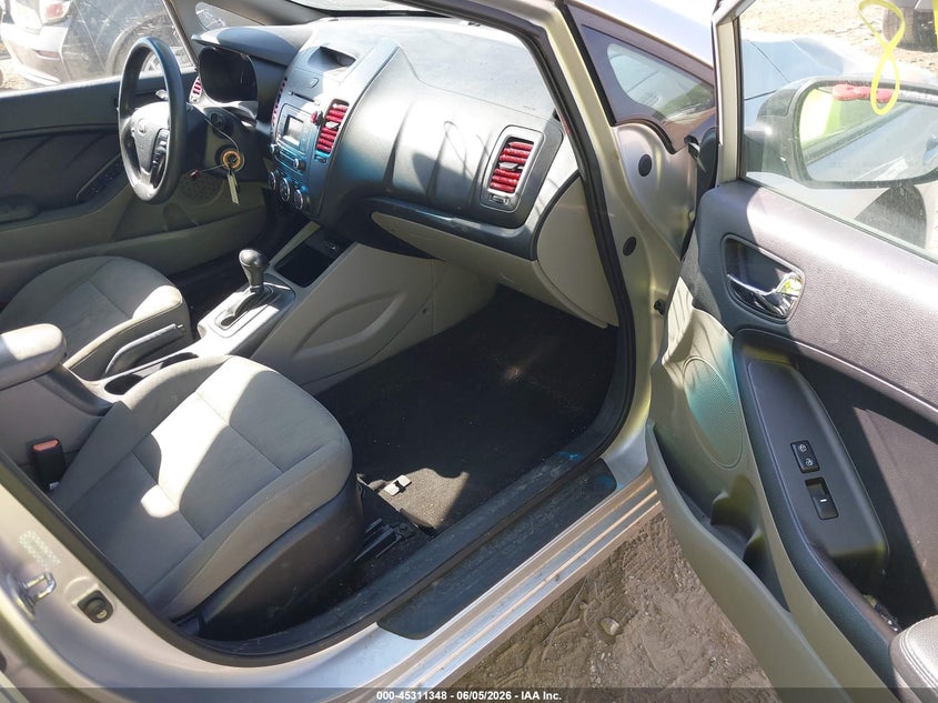 2015 Kia Forte VIN KNAFK4A68F5351911 IAAI salvage auction — LEFT REAR, Salvage Title, sold $700 on 2026-07-22 (photo 5)