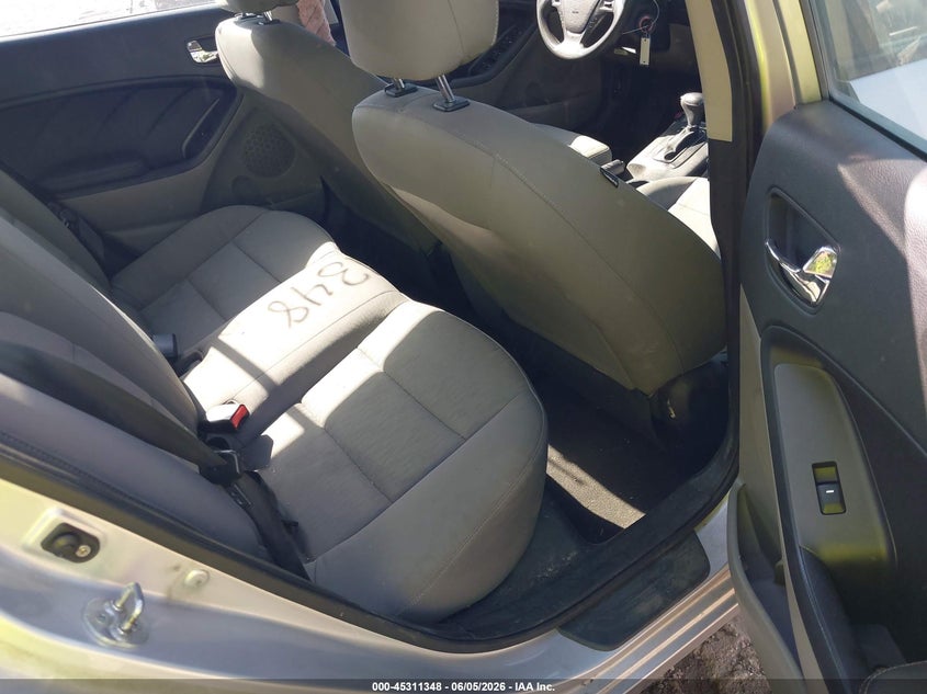 2015 Kia Forte VIN KNAFK4A68F5351911 IAAI salvage auction — LEFT REAR, Salvage Title, sold $700 on 2026-07-22 (photo 8)