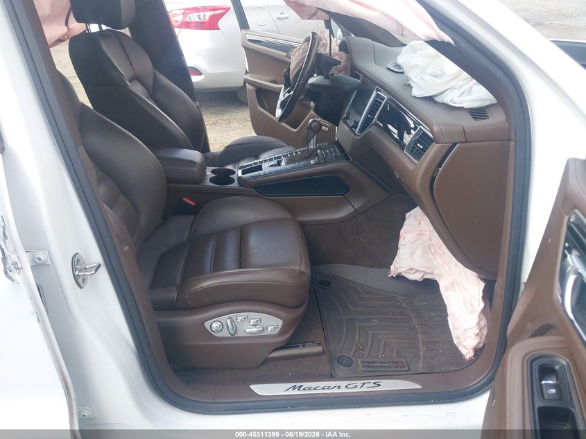 2018 Porsche Macan VIN WP1AG2A54JLB60807 IAAI salvage auction — FRONT END, Salvage (Massachusetts), sold $1,250 on 2026-07-10 (photo 5)