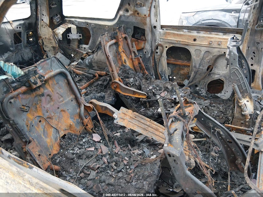 2013 Gmc Acadia VIN 1GKKVRKD2DJ189902 IAAI salvage auction — TOTAL BURN, Salvage Title, sold $25 on 2026-07-22 (photo 8)